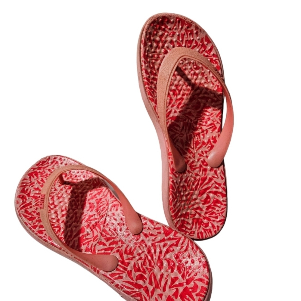 Nike Red Slippers Vibrant Summer Style